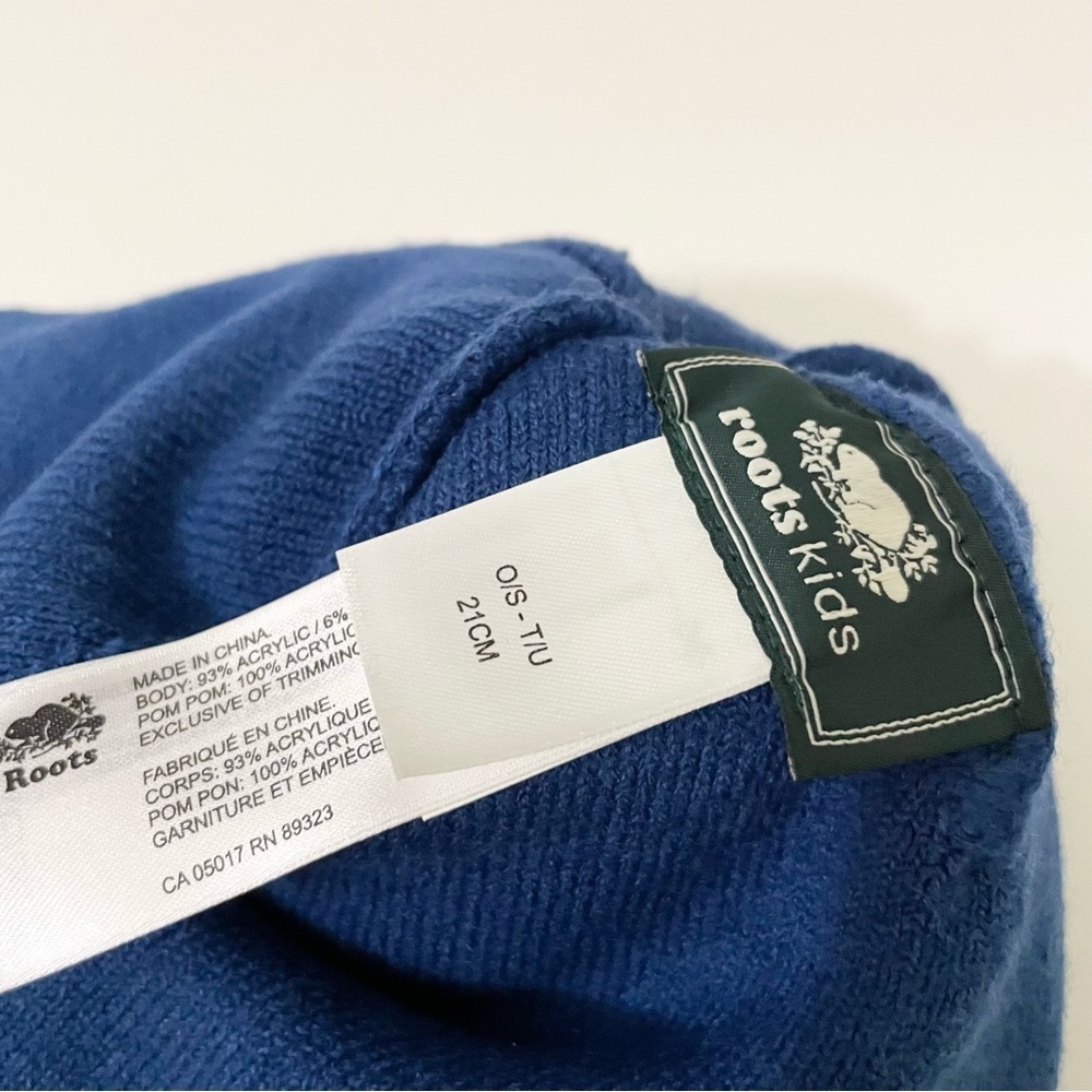 Roots Kids Hockey Toque Blue Pom Pom Hat - Picture 7 of 9